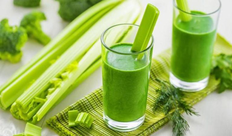 7 Cách uống nước ép cần tây giảm cân, giảm mỡ bụng hiệu quả