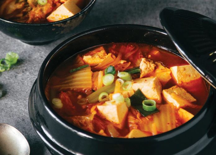 canh kim chi đậu phụ
