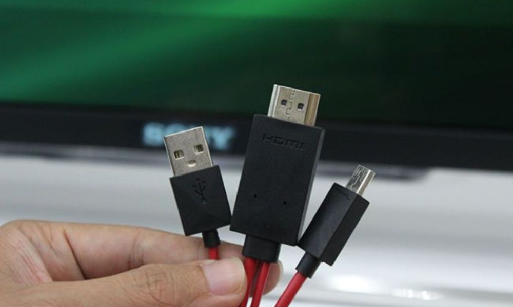 Chuẩn bị cổng HDMI hoặc HDMI MHL cho việc kết nối giữa điện thoại và TV