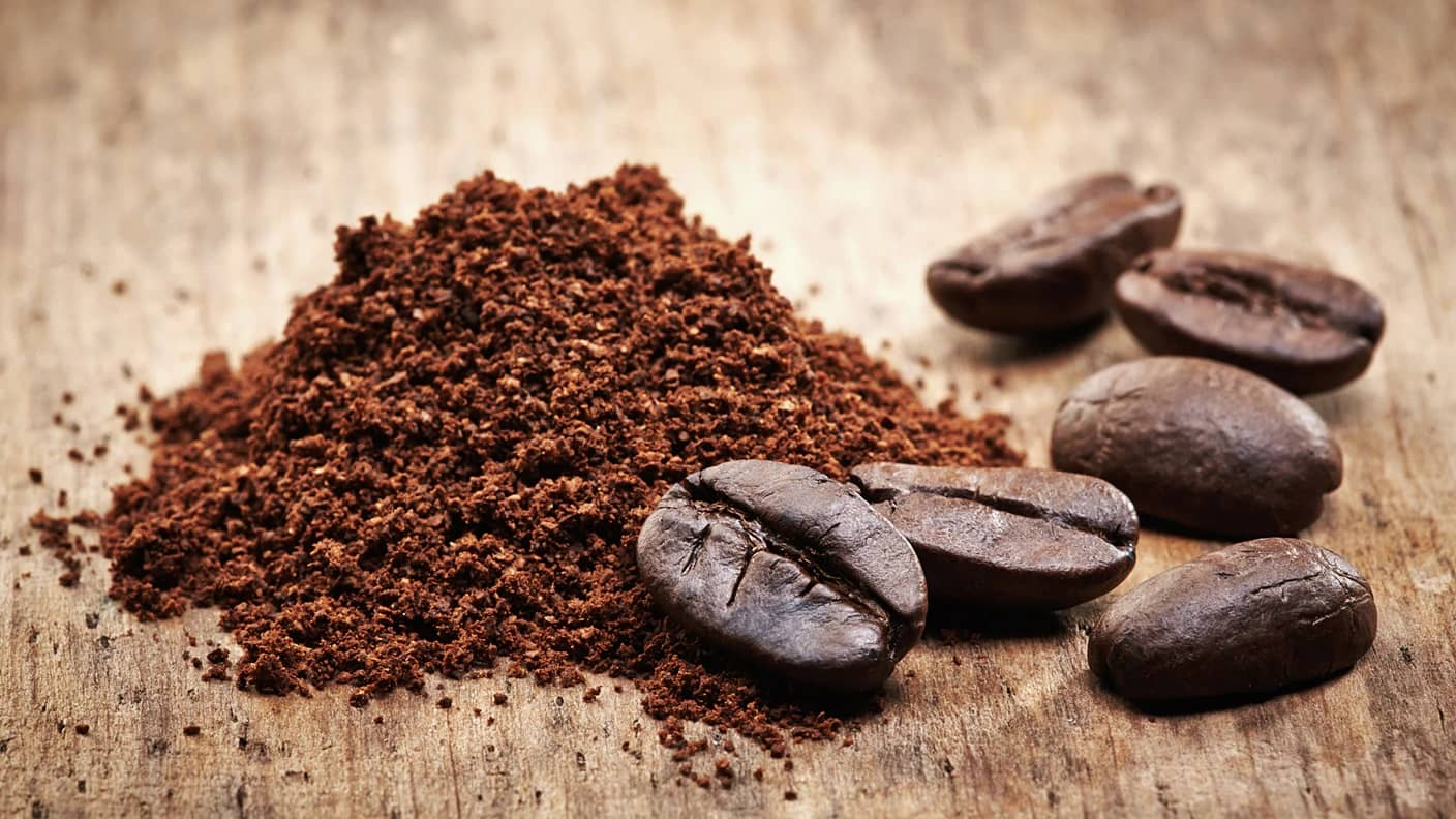 Tận dụng bã cà phê làm nguyên liệu đuổi muỗi 