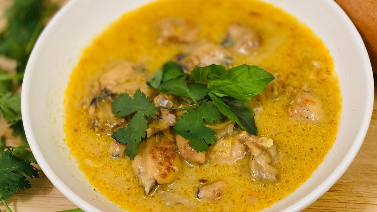 Cà ri gà miền Bắc không nước cốt dừa bổ dưỡng, thơm ngon 