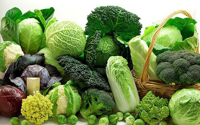 Các loại rau lá xanh như: rau mầm, rau bina, rau muống, bông cải xanh,... chứa nhiều dưỡng chất thiết yếu để tăng chiều cao 