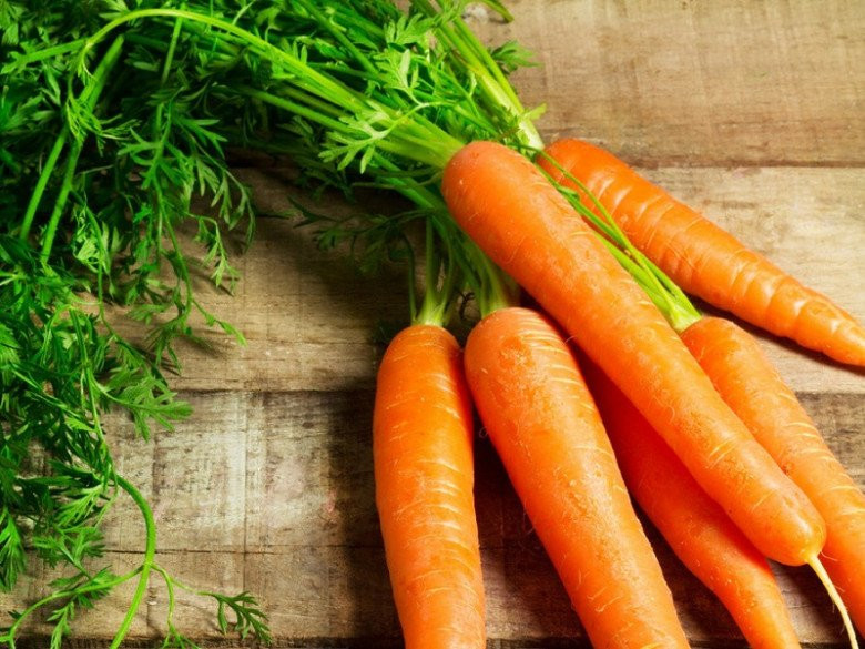 Cà rốt là loại củ giàu vitamin A giúp bạn tăng trưởng chiều cao hiệu quả 