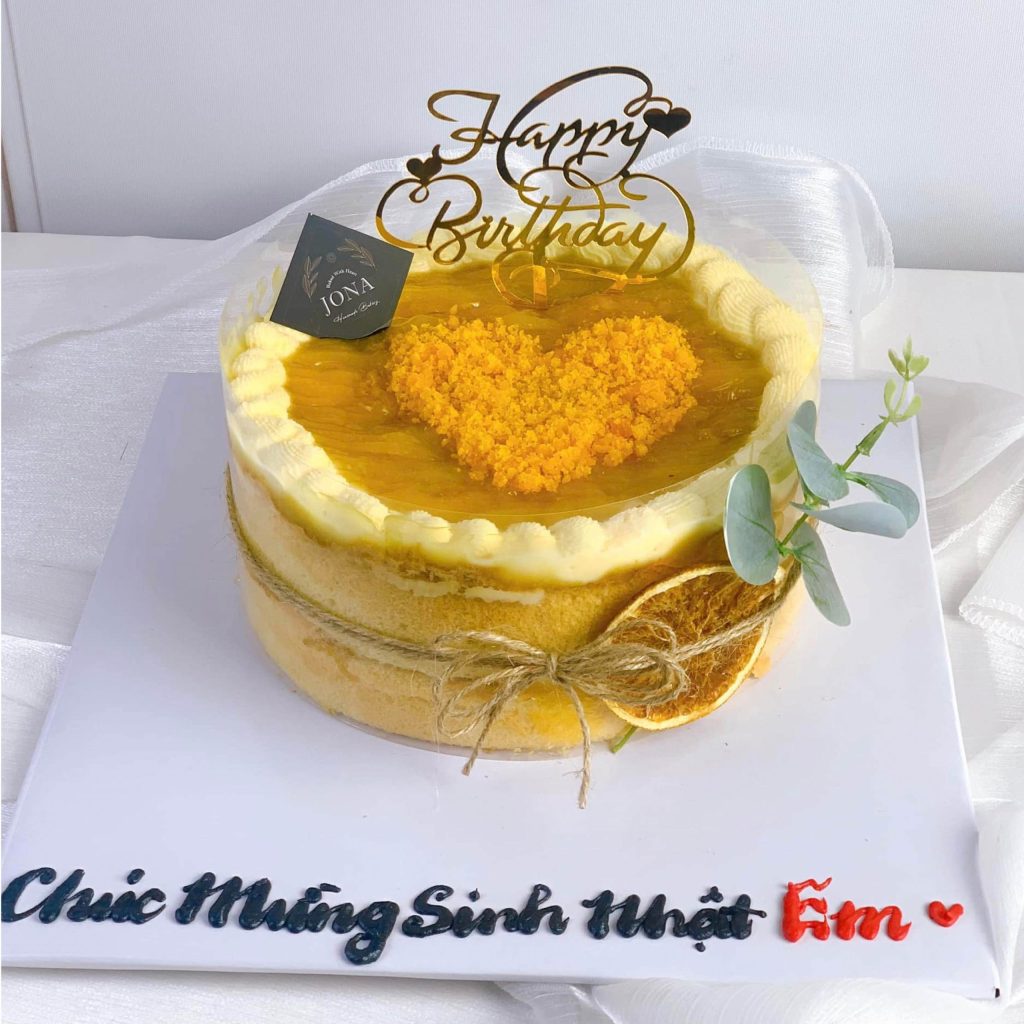 Bông lan trứng muối ngon tặng sinh nhật