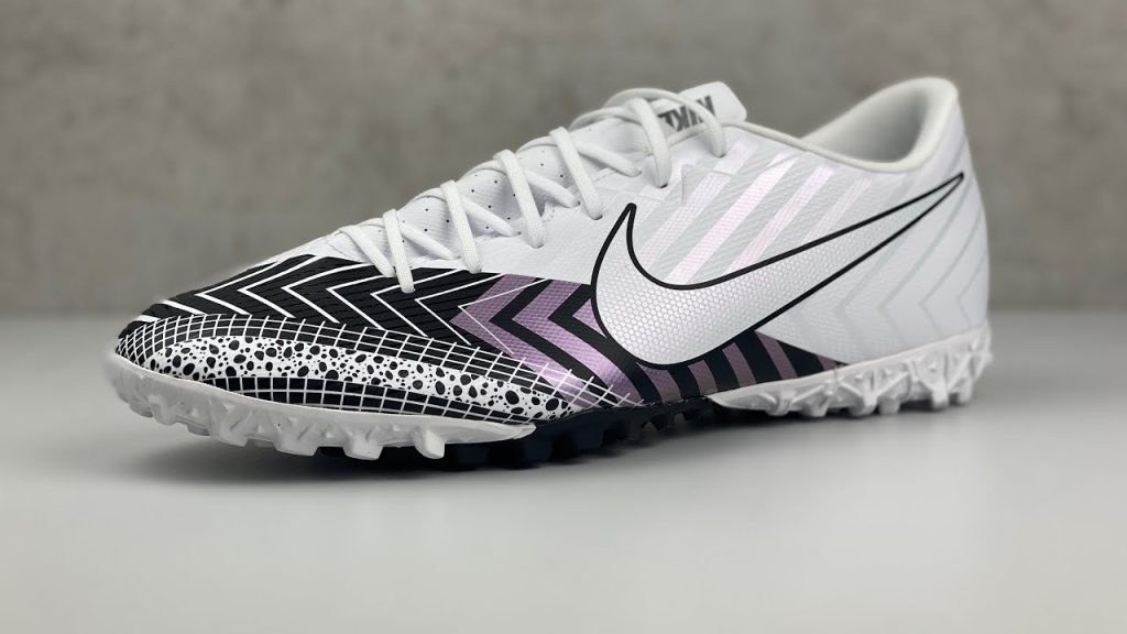 Giày Nike Mercurial Vapor 13 Academy TF sở hữu nhiều công năng đặc biệt