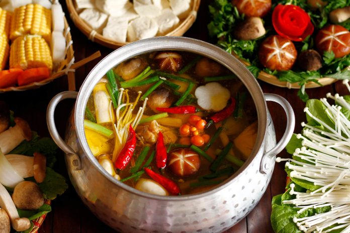 Cách làm lẩu gà