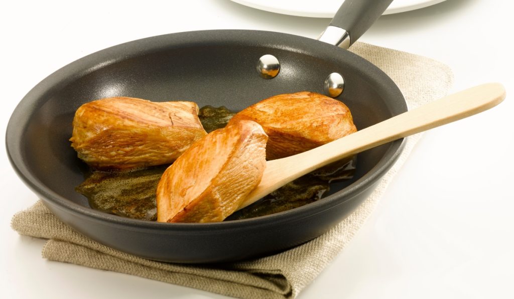 Ưu điểm và nhược điểm của chảo chống dính