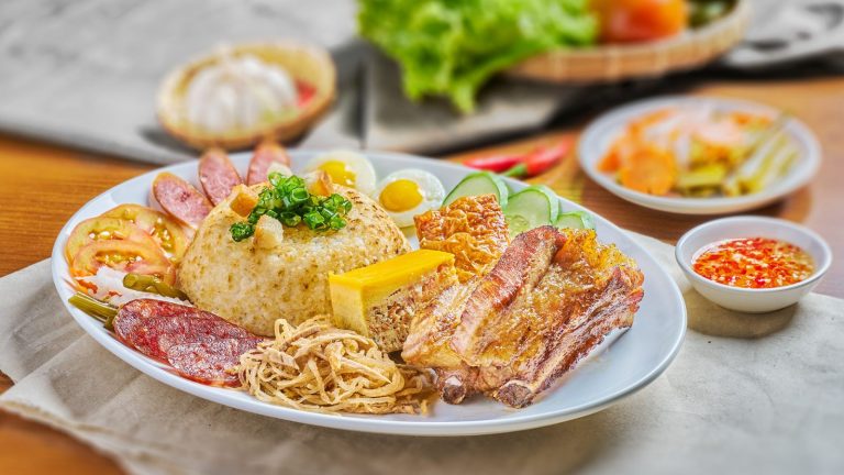 Cơm tấm bao nhiêu calo? Ăn nhiều có béo hay không?