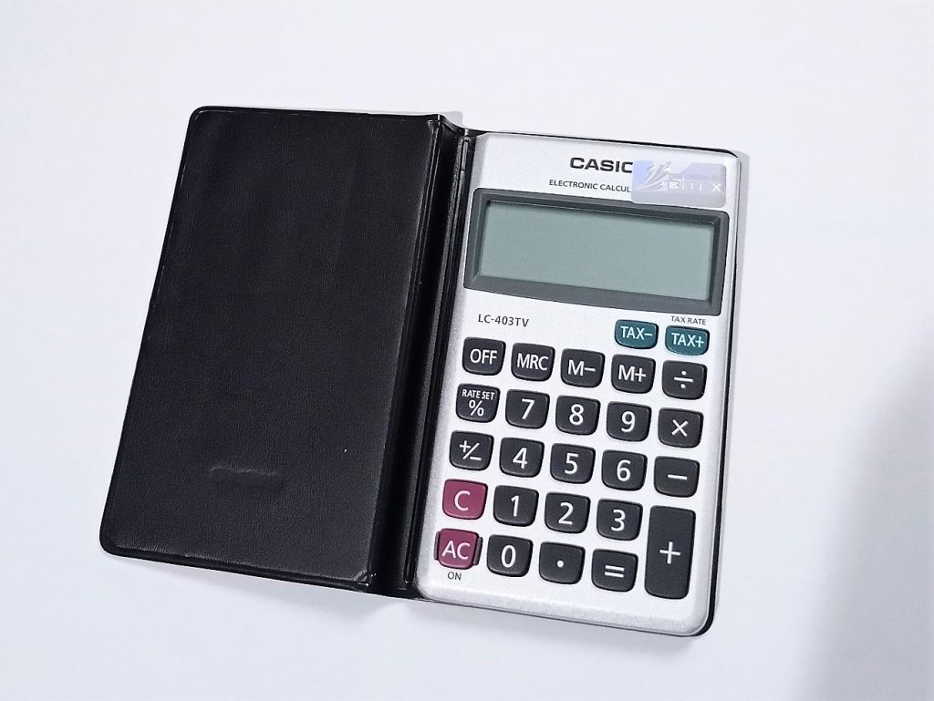 Máy Casio LC-403TV có phím bấm trơn tru, dễ thao tác