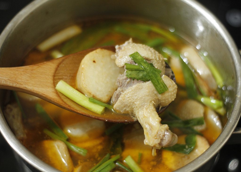 Nấu chín thịt vịt