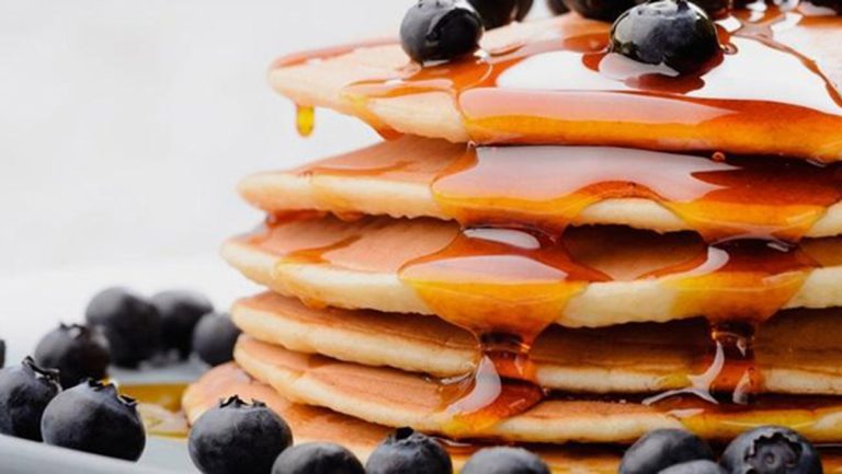 Cách làm bánh pancake cực đơn giản tại nhà