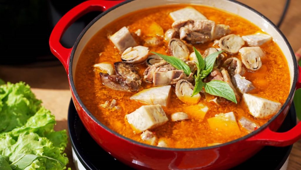 Vịt nấu chao là món gì?