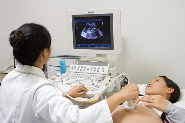  Thai phụ cần đi khám kịp thời khi có dấu hiệu mang thai tuần đầu
