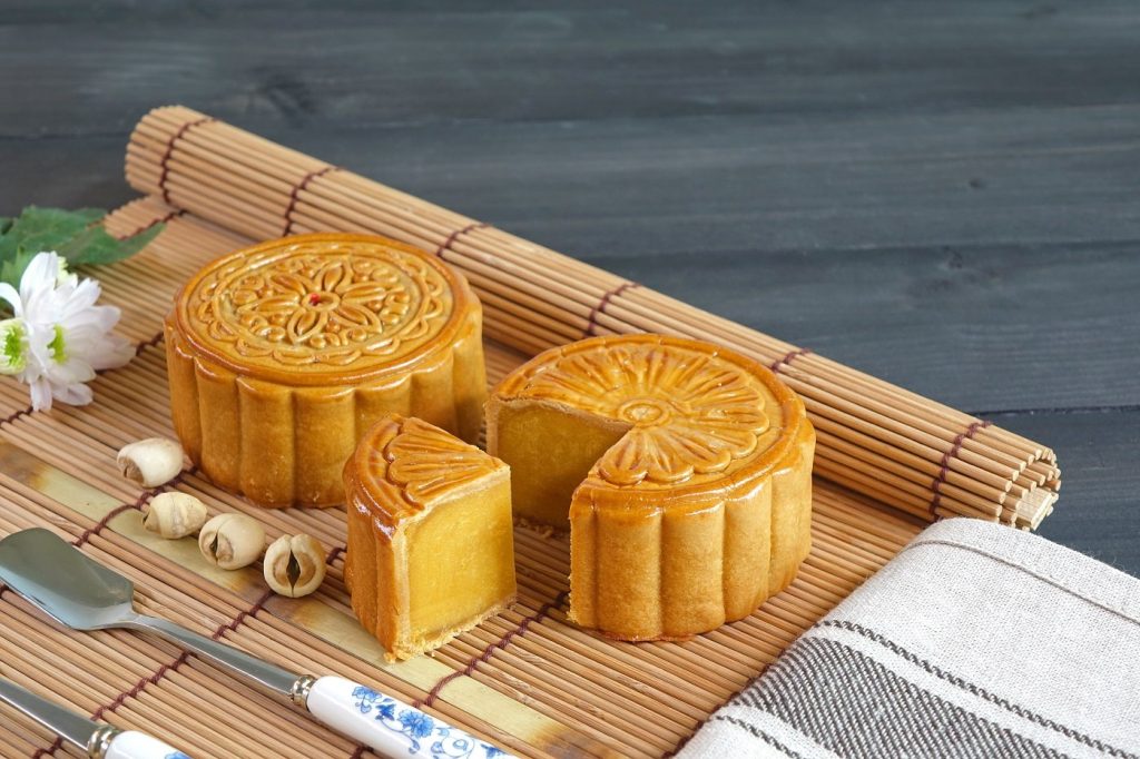 Bánh trung thu nhân đậu xanh