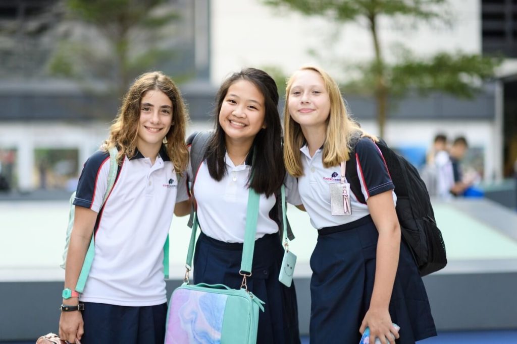 Lịch khai giảng tại Singapore thường bắt đầu vào tháng 1