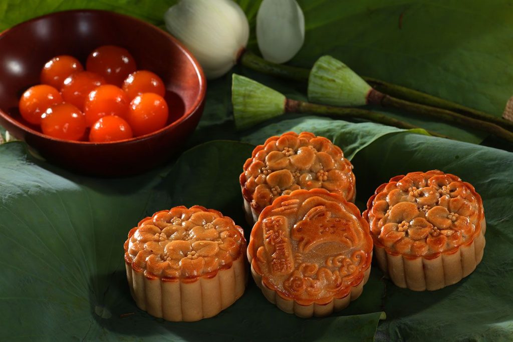 Nguyên liệu làm bánh trung thu nhân đậu xanh trứng muối