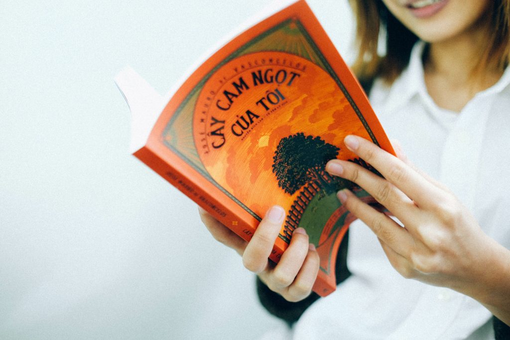 Cây cam ngọt của tôi là cuốn tự truyện đầy đau đớn và cảm động