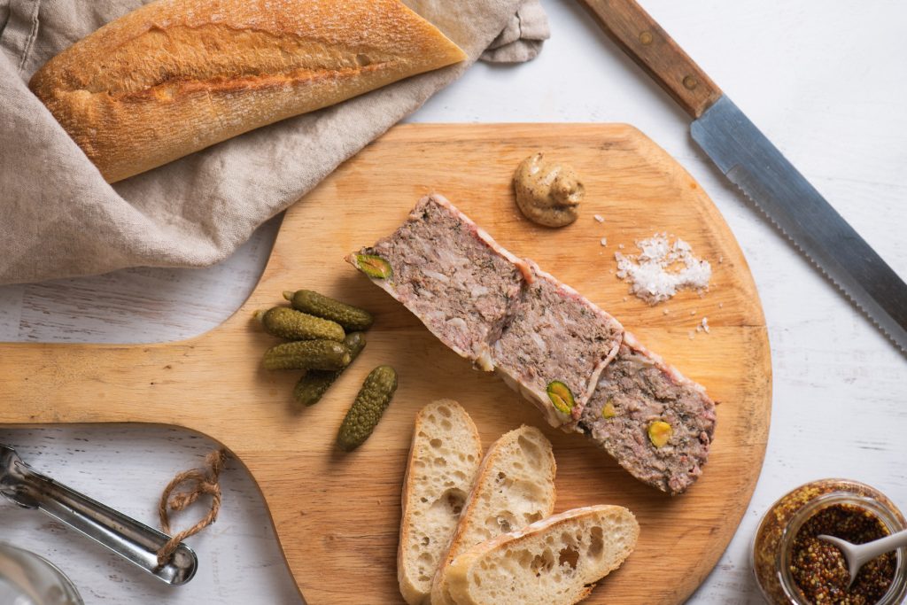 Cách làm pate gan heo với thịt gà thơm ngon, bổ dưỡng