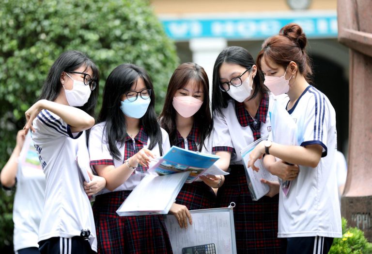 Tân sinh viên là gì? Tân sinh viên cần chuẩn bị gì khi vào đại học?