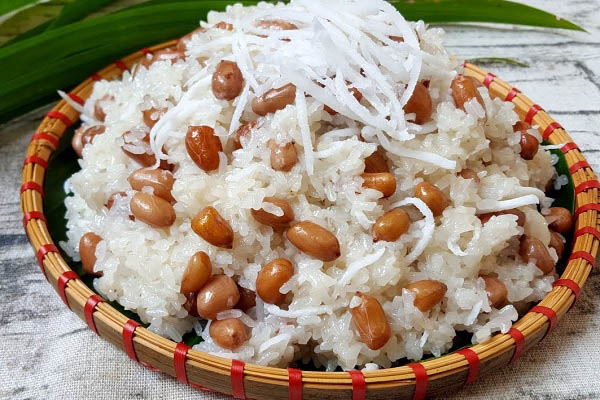 Món xôi đậu phộng nước cốt dừa thơm ngon