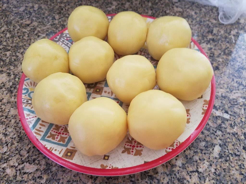 Vo đậu thành những viên tròn nhỏ