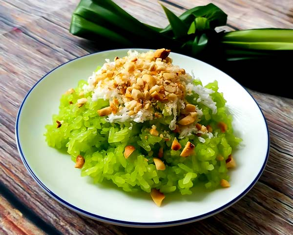 Xôi lạc đậu phộng lá dứa thơm ngon, béo ngậy