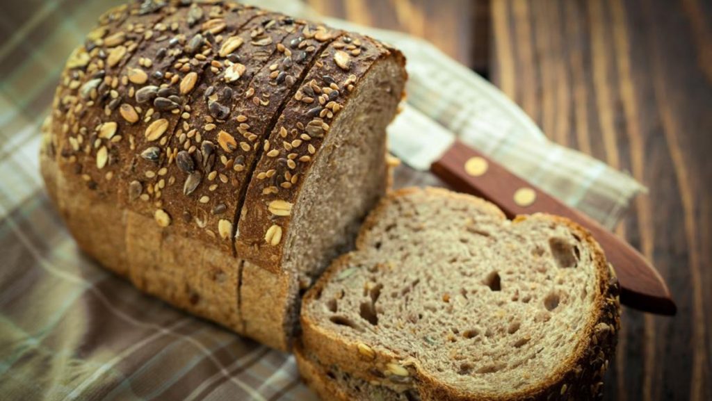 Bánh mì ngũ cốc là một nguồn thực phẩm chất lượng, cung cấp năng lượng dài hạn
