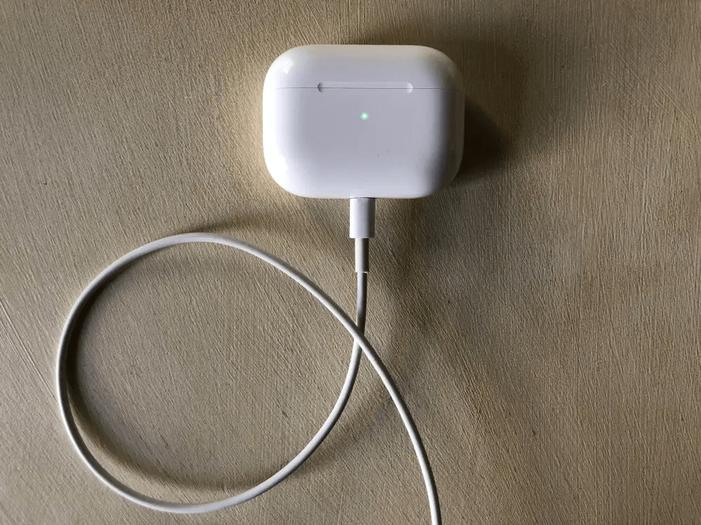 Cách sạc tai nghe Bluetooth