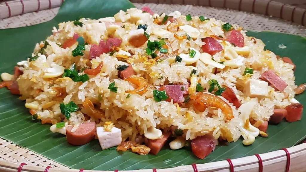Món xôi mặn đậu phộng thơm ngon, hấp dẫn
