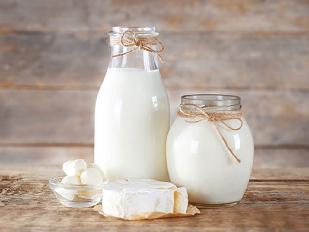 Sữa tươi là sản phẩm từ sữa rất giàu canxi, protein và chất béo