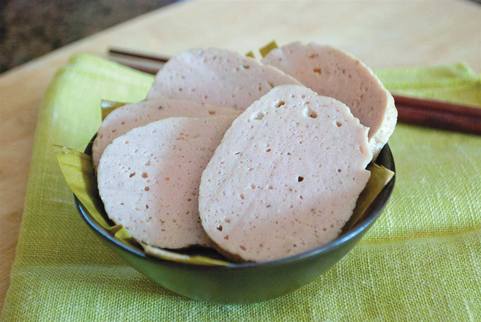 Nguyên liệu làm chả lụa tại nhà 
