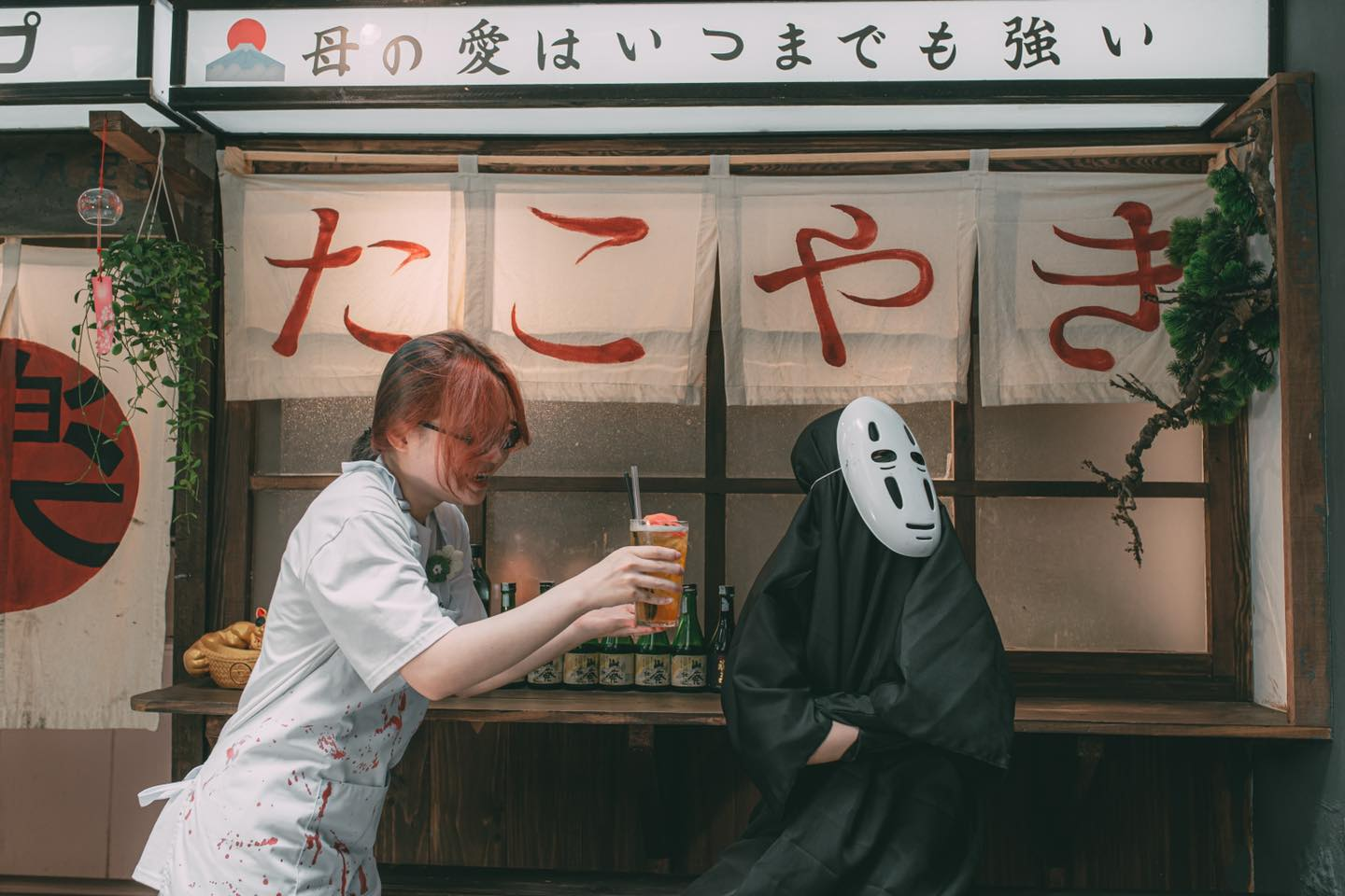 Lạc Concept - Quán cà phê trang trí Halloween đậm chất kinh dị Nhật Bản