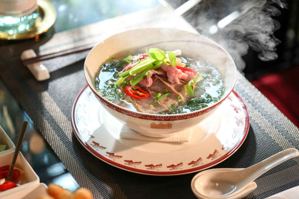 Ăn phở đúng cách không bị béo