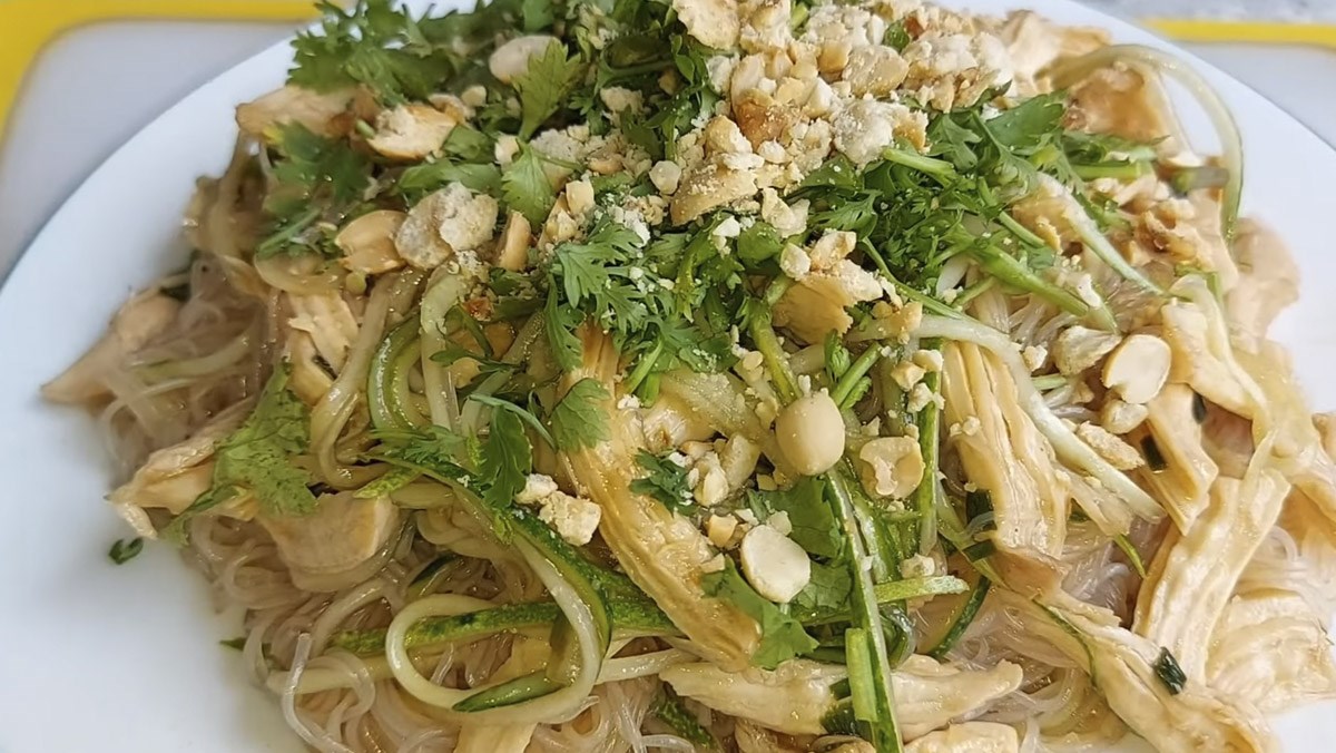 Miến trộn ức gà