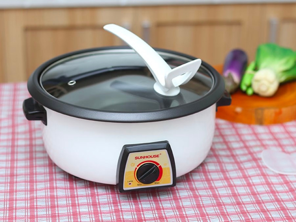 Sunhouse SHD4521 - Nồi nấu lẩu mini thiết kế gọn nhẹ, dễ sử dụng