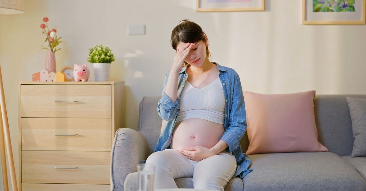 mẹ bầu ngửi mùi nước hoa có sao không