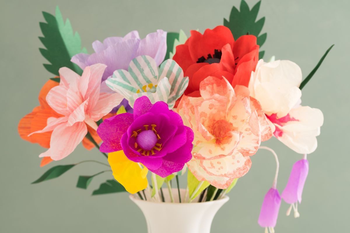 Bật mí cách làm hoa giấy đẹp, đơn giản, dễ thực hiện ngay tại nhà