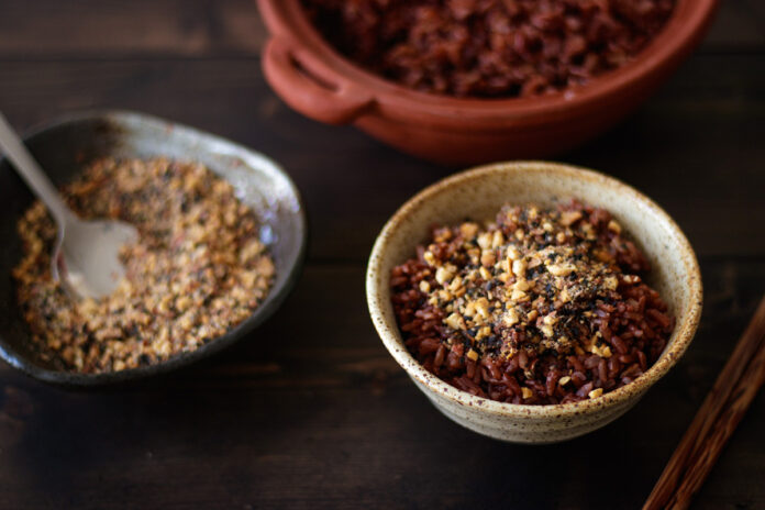 Gạo lứt muối mè