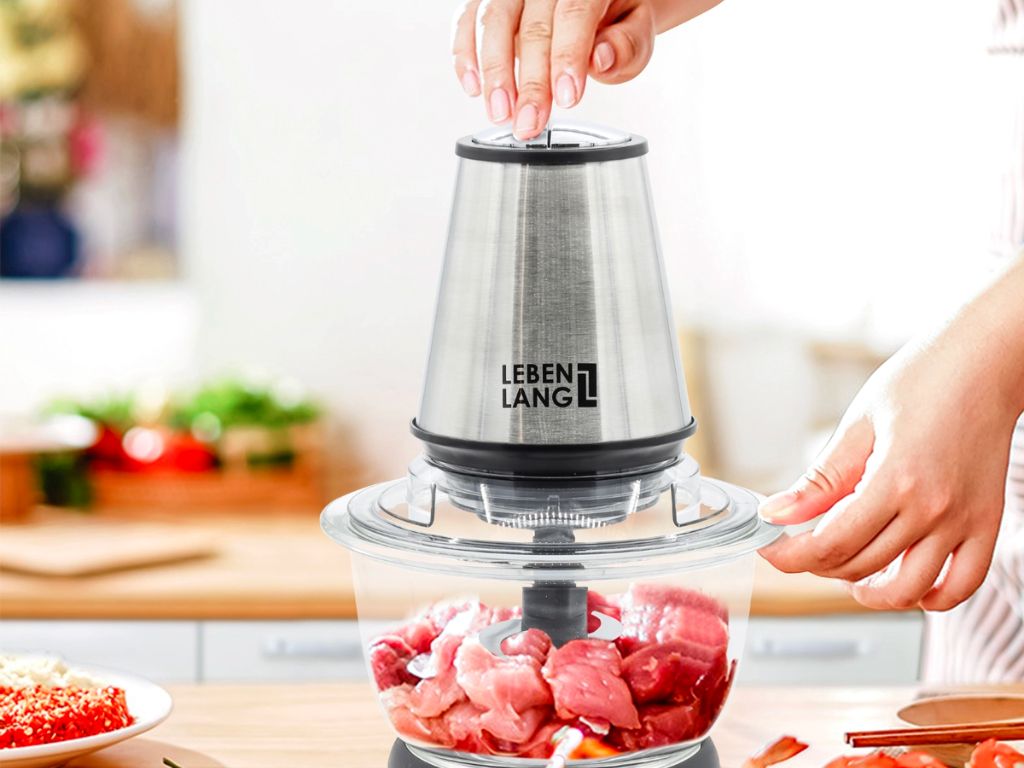 Xay thịt làm chả lụa 