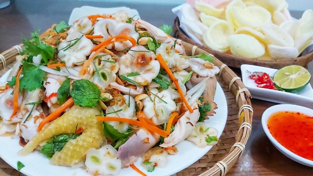 Gỏi gà măng cụt - món ăn lạ miệng 