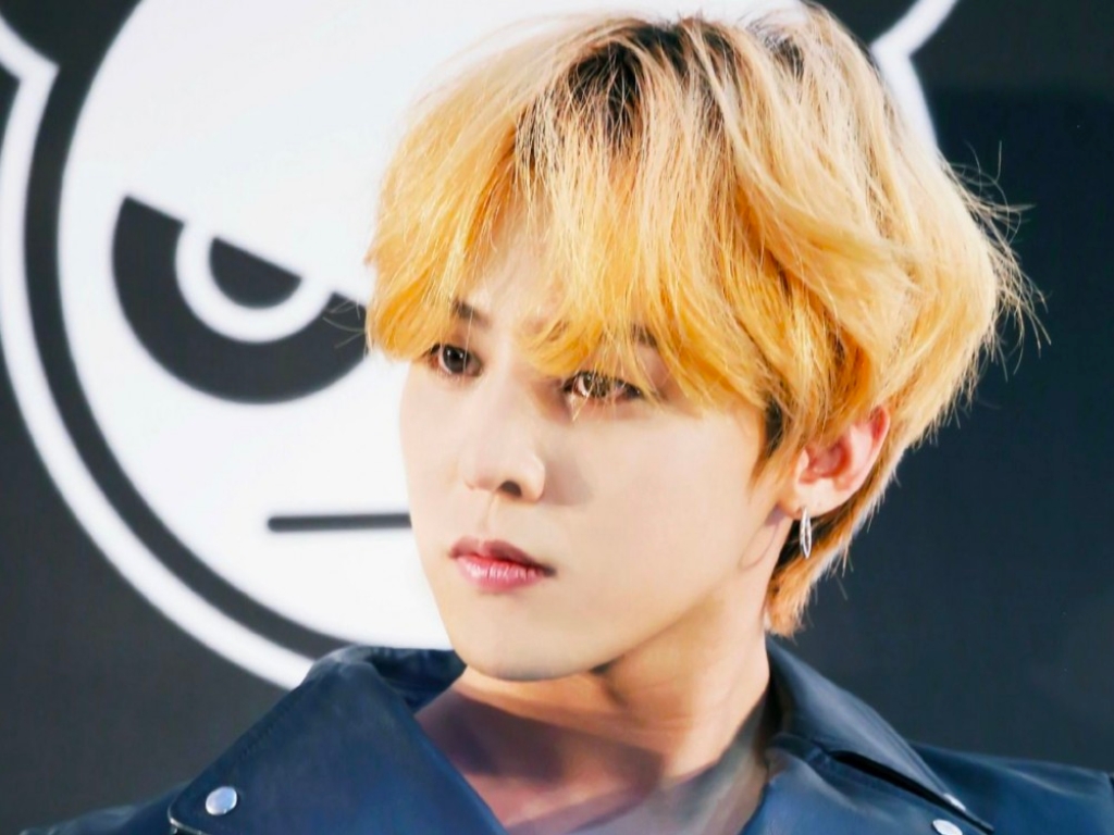 Màu tóc vàng của G-Dragon