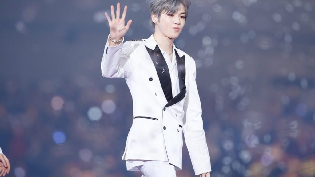 Quà sinh nhật là áo vest