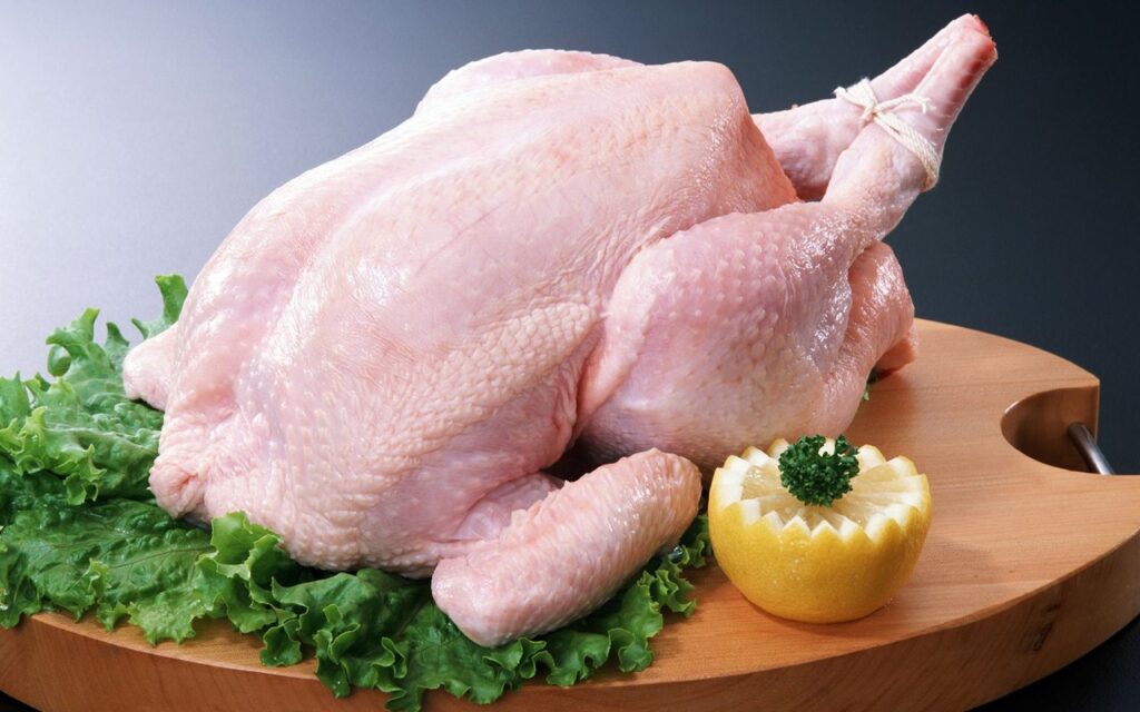 Bạn nên ăn thịt gà nói riêng và thịt gia cầm nói chung vì chúng tốt cho mắt 