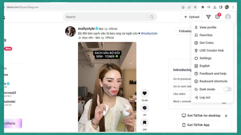 Bạn nhấn vào hình tròn avatar bên phải màn hình máy tính