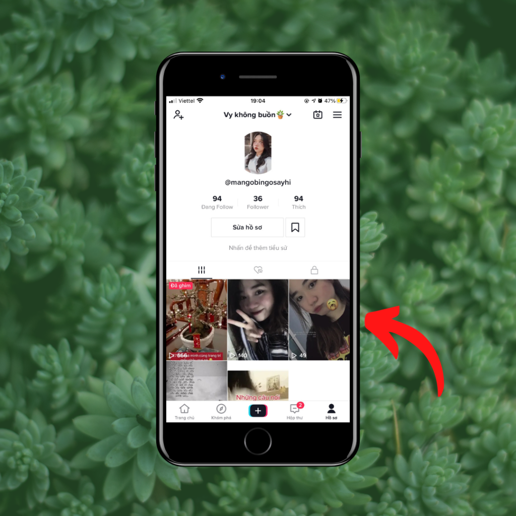 Bạn nhấn vào video Tiktok muốn xoá