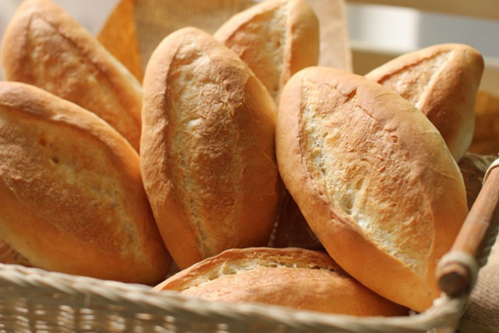 Bánh mì chứa nhiều calo