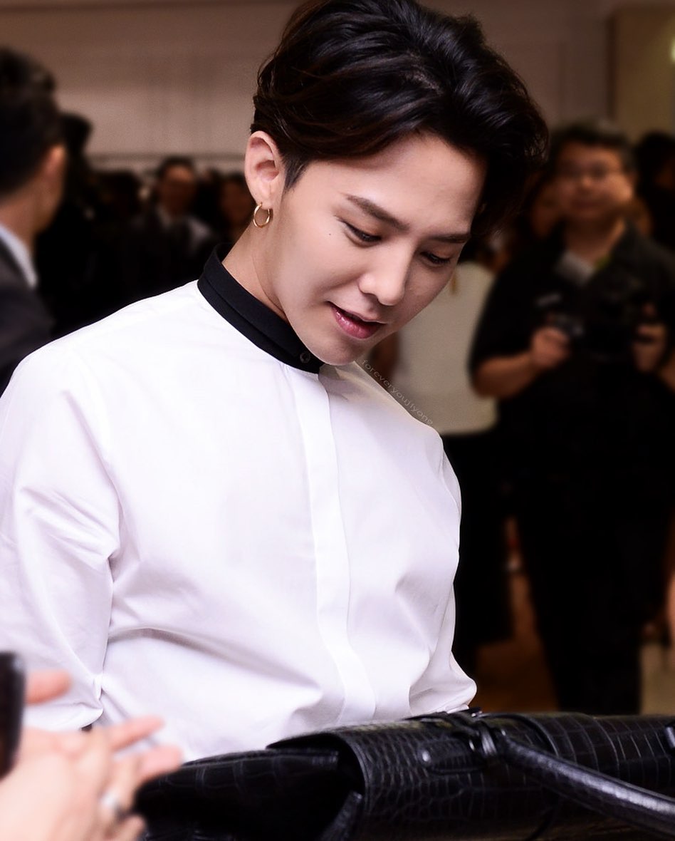 Kiểu tóc mái bồng bềnh của G-Dragon