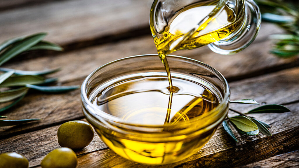 Dầu olive giúp ngăn ngừa viêm loét đại tràng