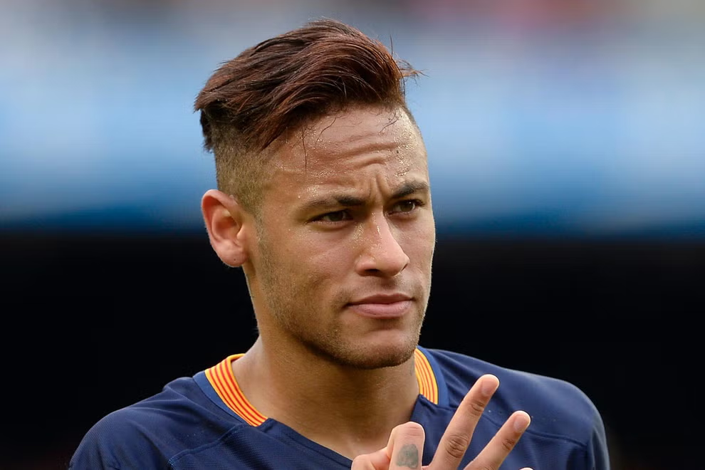 Kiểu tóc của Neymar cực kỳ độc đáo và nổi bật - Kiểu tóc Pompadour 