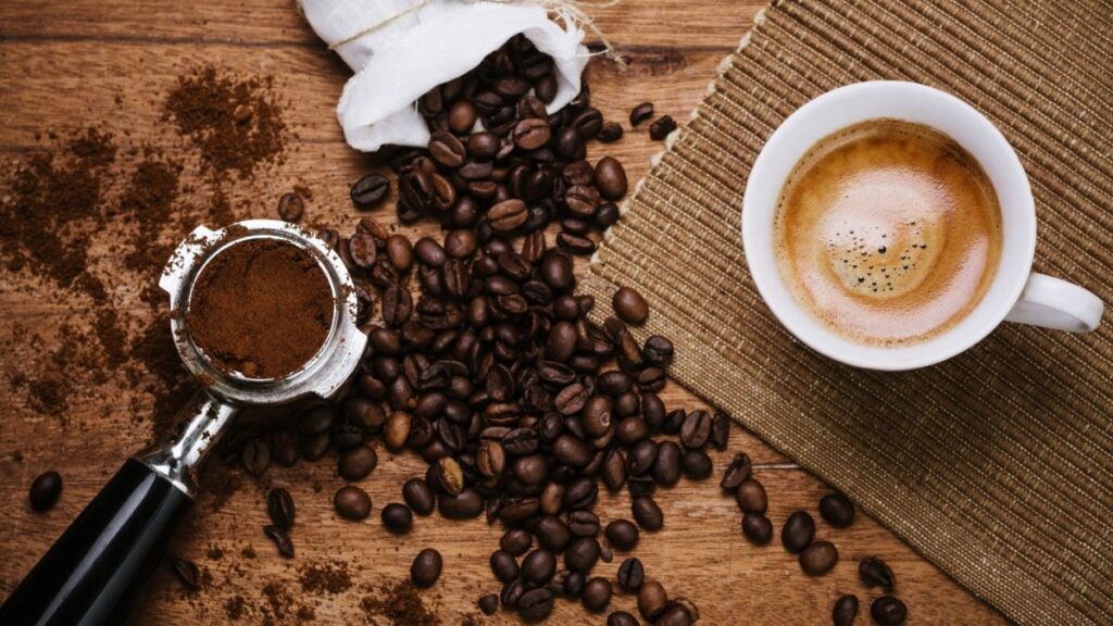 Cà phê vối có hương vị đắng chát do hàm lượng caffein cao